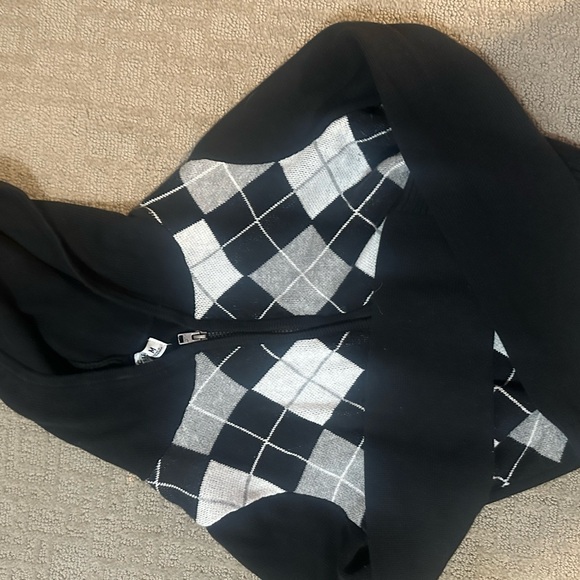 Hollister Black and White Preppy Cardigan - Picture 5 of 5